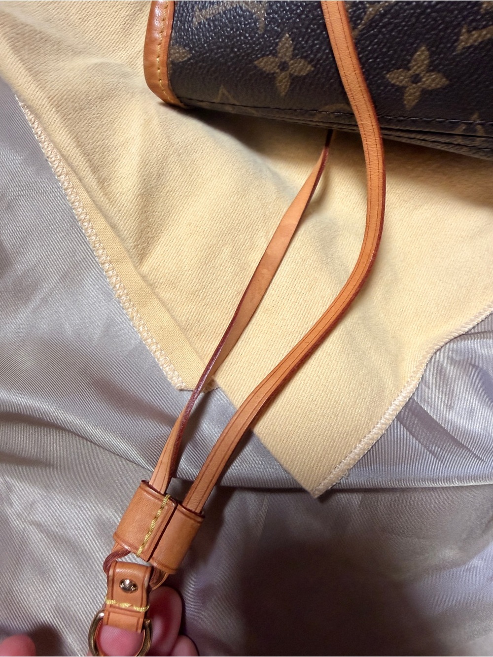 2014 Louis Vuitton Canvas Neverfull MM Tote in Brown - Picture 13 of 14